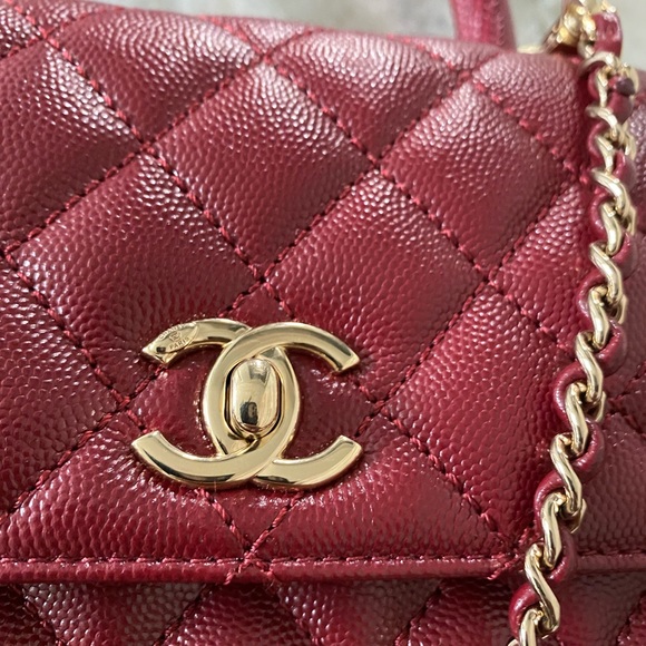 Pre owned authentic!!!!! coco handle CHANEL mini burgundy - Picture 8 of 15
